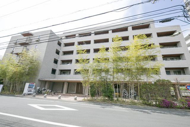 コスモリード西馬込の外観