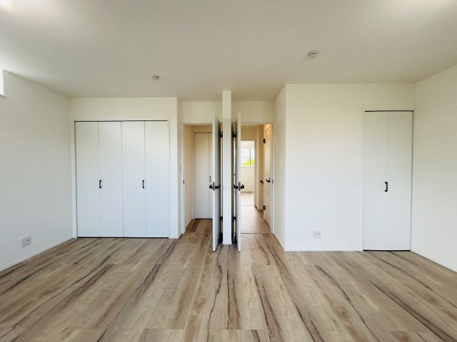 八重瀬町東風平Ⅲ　2号棟の洋室|※建築中の為、同社施工例となります。
※サンプル写真となります。