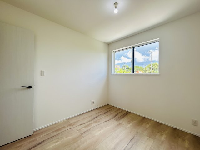 八重瀬町東風平Ⅲ　2号棟の洋室|※建築中の為、同社施工例となります。
※サンプル写真となります。