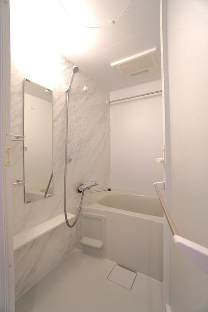 ＳＯＬＡＳＩＡｒｅｓｉｄｅｎｃｅ亀戸の浴室|※写真は同タイプ住戸です。