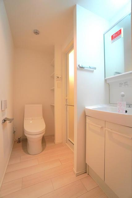 ＳＯＬＡＳＩＡｒｅｓｉｄｅｎｃｅ亀戸のトイレ|※写真は同タイプ住戸です。