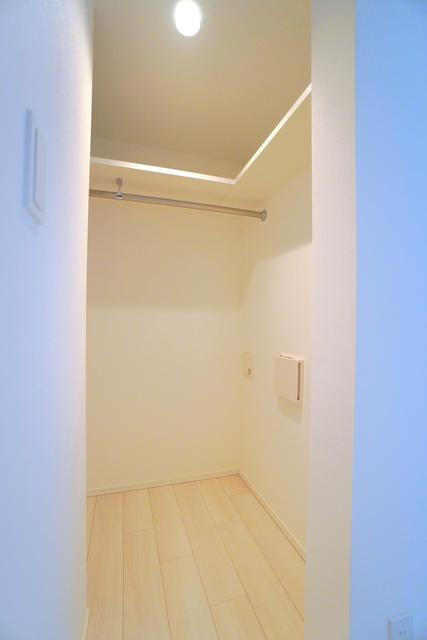 ＳＯＬＡＳＩＡｒｅｓｉｄｅｎｃｅ亀戸の収納|※写真は同タイプ住戸です。