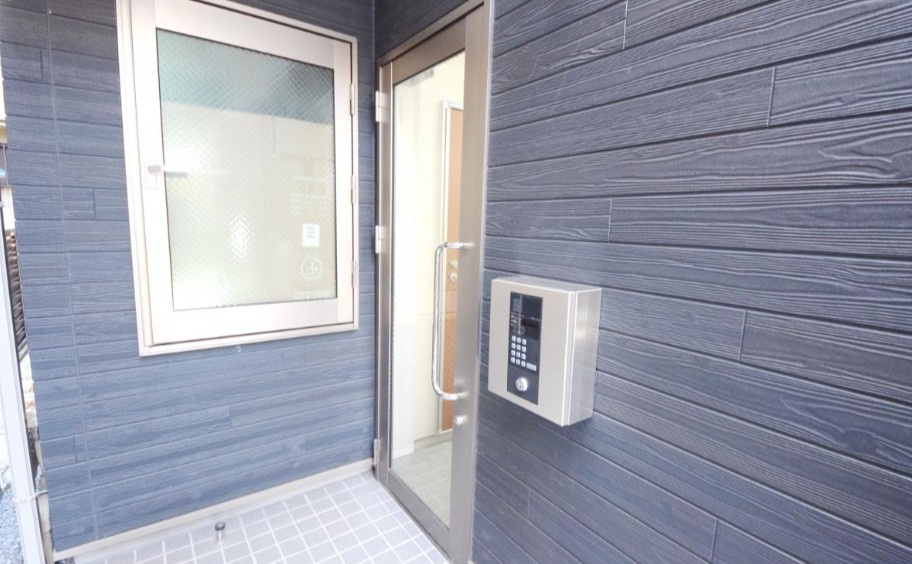 シャンテ四ツ木のエントランス