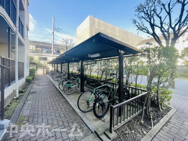 コスモ一之江の駐輪場|【自転車置き場】最新の空き状況や費用などの詳細は担当スタッフまでお問い合わせください。