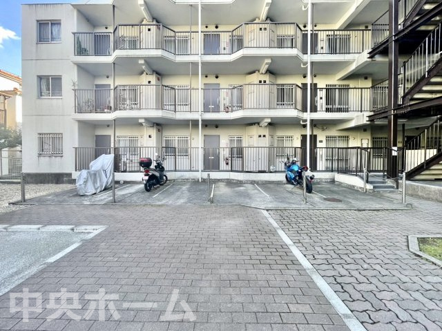 コスモ一之江の駐車場|【バイク置場】最新の空き状況や費用などの詳細は担当スタッフまでお問い合わせください。