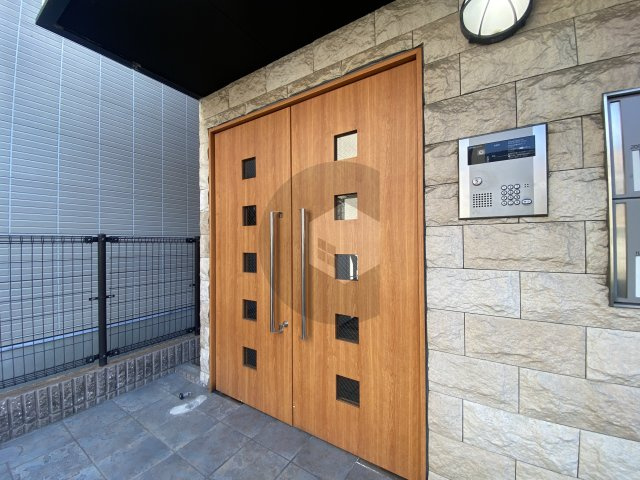 アルム久宝寺のエントランス