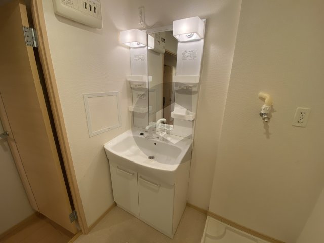 アルム久宝寺の独立洗面台