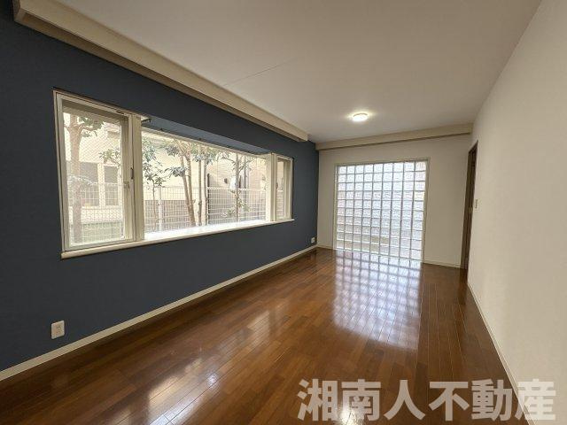 茅ヶ崎緑が浜シティハウスの居間・リビング|こちらのリビングで趣味の時間をお楽しみください