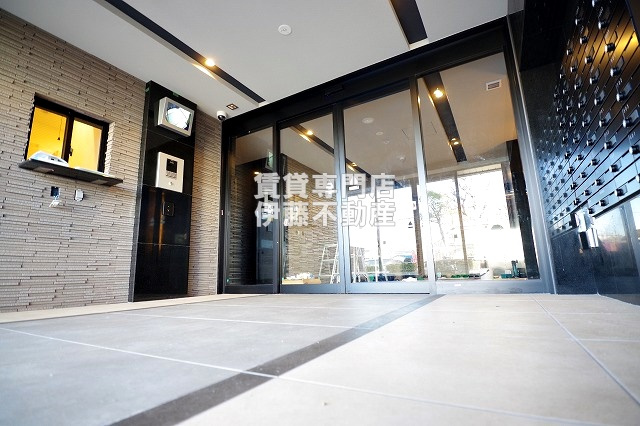 CREST TAPP黒川のエントランス