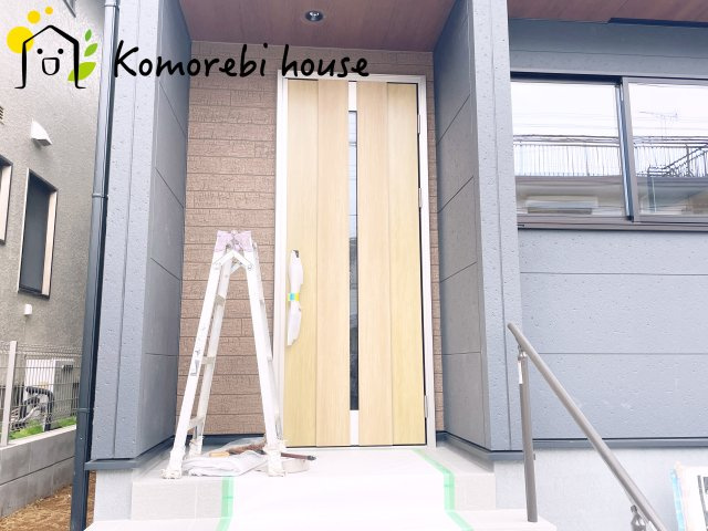 さいたま市北区植竹町1丁目　新築一戸建て　リーブルガーデン　02の玄関|玄関です