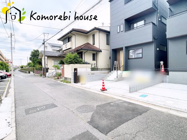 さいたま市北区植竹町1丁目　新築一戸建て　リーブルガーデン　02の前面道路含む現地写真|前面道路含む現地写真です