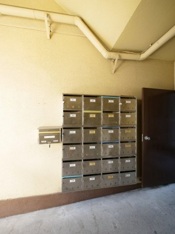 ロイヤル神田のエントランス