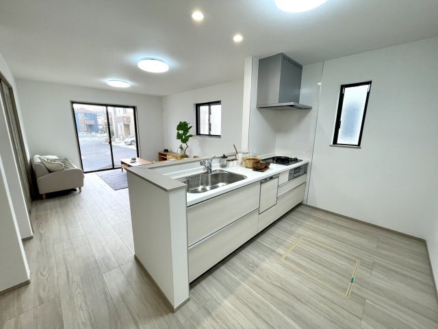 練馬区大泉町1丁目　土地30坪超　ZEH水準住宅　全2棟の前面道路含む現地写真