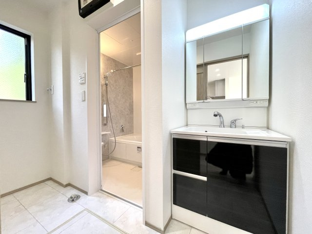 練馬区大泉町1丁目　土地30坪超　ZEH水準住宅　全2棟のキッチン|A号棟