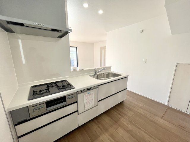 練馬区大泉町1丁目　土地30坪超　ZEH水準住宅　全2棟のキッチン|A号棟