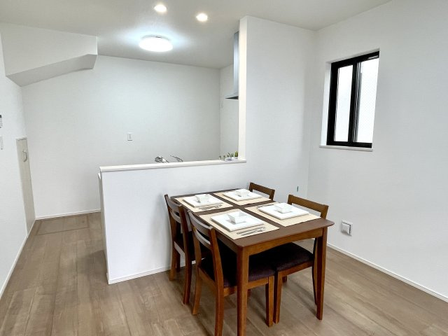 練馬区大泉町1丁目　土地30坪超　ZEH水準住宅　全2棟のキッチン|A号棟