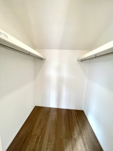 練馬区大泉町1丁目　土地30坪超　ZEH水準住宅　全2棟の収納|A号棟