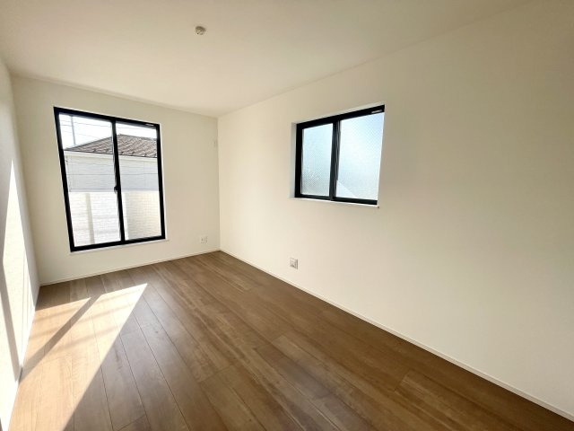 練馬区大泉町1丁目　土地30坪超　ZEH水準住宅　全2棟の洋室|A号棟