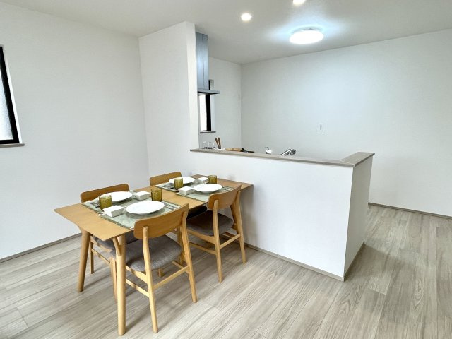 練馬区大泉町1丁目　土地30坪超　ZEH水準住宅　全2棟の間取り|A号棟　3LDK+WIC　土地面積100.40m2　建物面積82.59m2