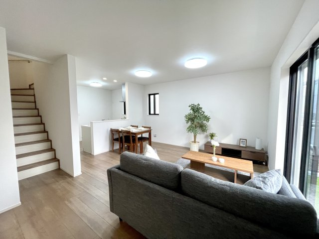 練馬区大泉町1丁目　土地30坪超　ZEH水準住宅　全2棟のキッチン|B号棟