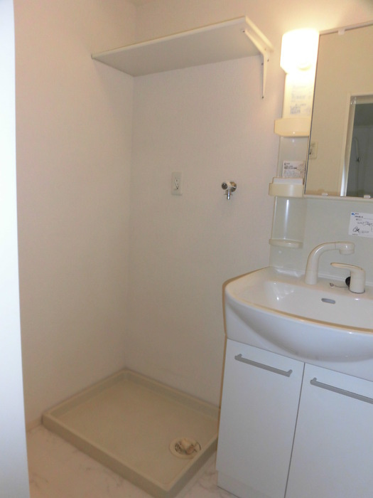 リバーセント　Ａ棟の洗面所