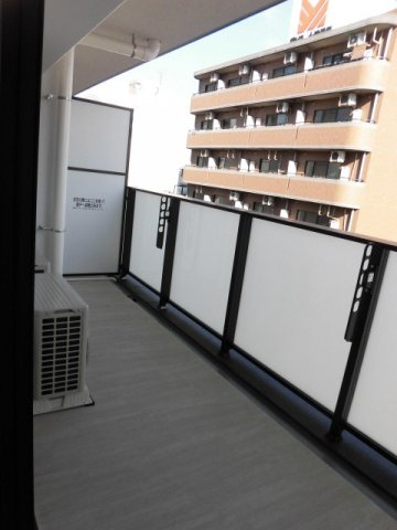 大阪市中央区瓦屋町２丁目の賃貸マンションのバルコニー