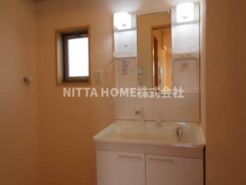 それいゆⅡの洗面所|独立洗面台を設置しています◎