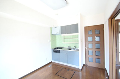 【居間・リビング】 | コンフォート・ヒル | ※同建物ほかのお部屋の写真です。