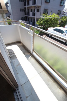 【バルコニー】 | コンフォート・ヒル | ※同建物ほかのお部屋の写真です。