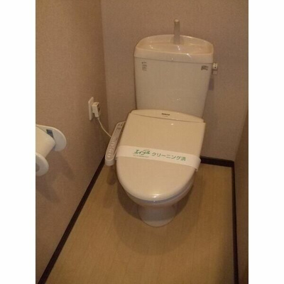 【トイレ】 | ハッピータウンＥ棟 | 落ち着いた色調のトイレです