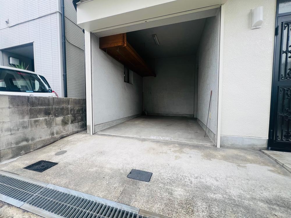 北中振3丁目　中古一戸建ての駐車場|■物件内覧・資金計画相談・住宅ローン相談、リフォーム相談、お問合せ受付中■
※当日・翌日のご内覧、ご相談はお電話でのお問合せがスムーズです！