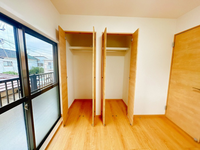 岡山市南区芳泉4丁目中古住宅のその他|◆2階東側洋室5.5帖のクローゼットです。