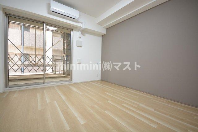 スプランディッド中之島WESTの居間・リビング