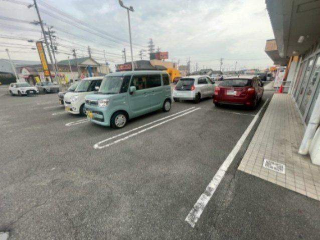 YYプラザの駐車場