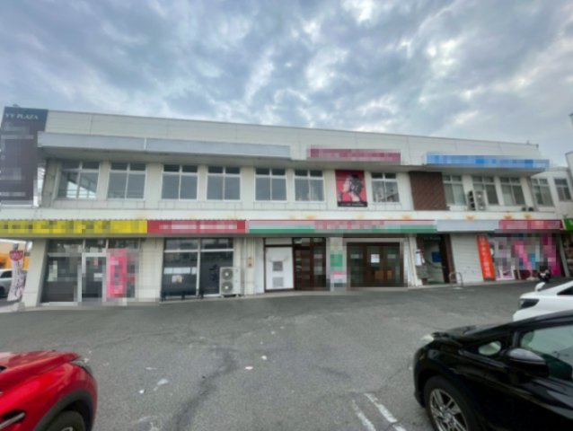 YYプラザの外観