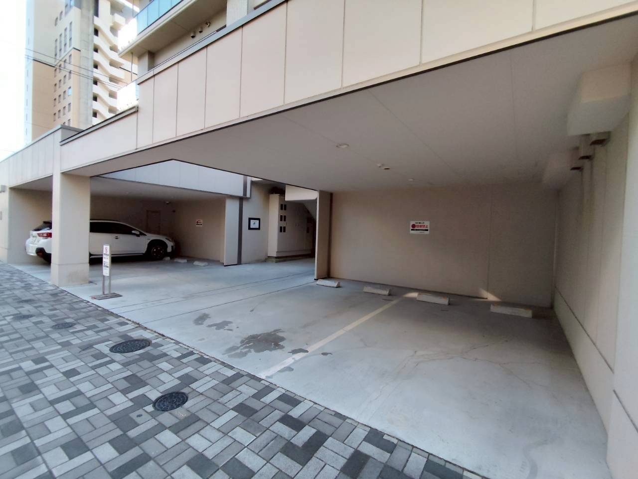 デュオヒルズ釧路の駐車場