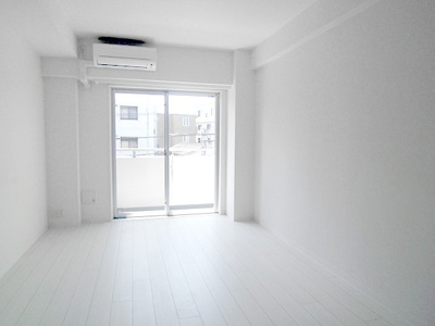 【居間・リビング】 | Gramercy井草 | 8帖の洋室。