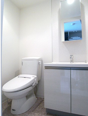 【トイレ】 | Gramercy井草 | 温水洗浄便座。