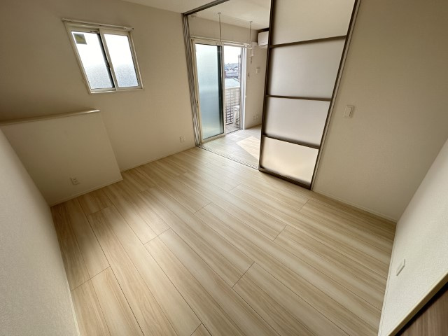 メゾン　ベルハープの洋室|個人の部屋や寝室として使える洋室です