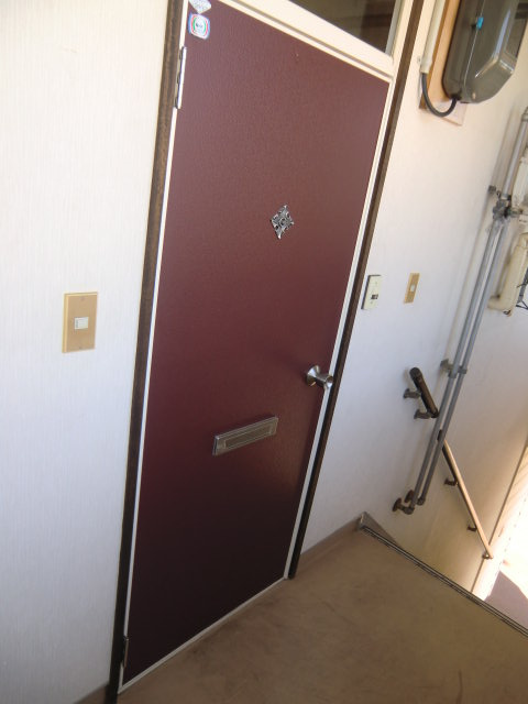 トーカイハイツの玄関