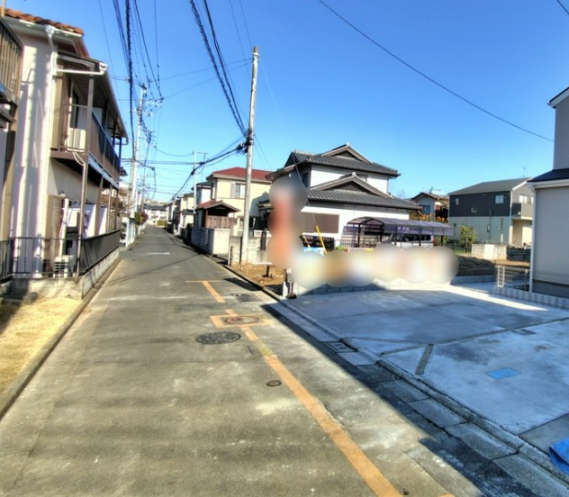 【新築】鶴ヶ島市藤金新築分譲住宅 2号棟の前面道路含む現地写真|前面道路含む現地写真です