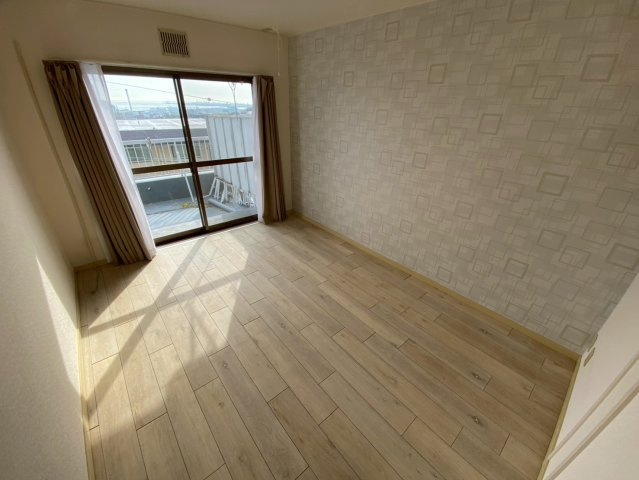 サンビルダー六甲山ノ手Ⅱの居間・リビング