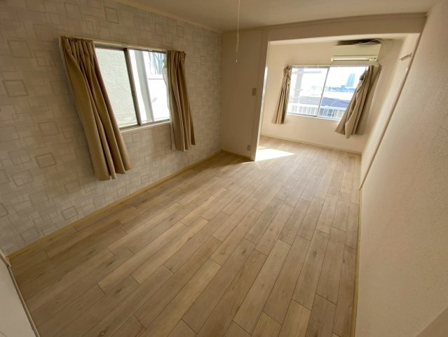 サンビルダー六甲山ノ手Ⅱの居間・リビング