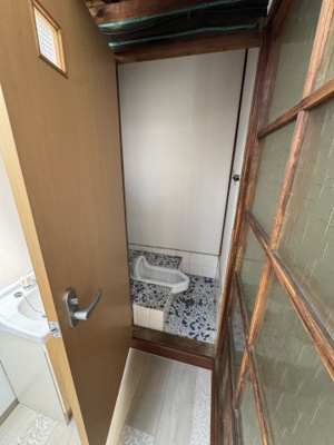 【トイレ】 | 明美町平屋西棟南から2軒目 | 落ち着いたトイレです