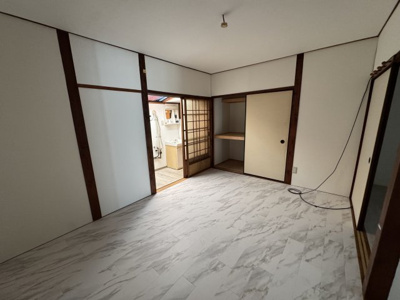 【洋室】 | 明美町平屋西棟南から2軒目 | 個人の部屋や寝室として使える洋室です