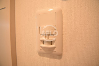 【設備】 | コンフォート弁天 | コンフォート弁天　玄関人感センサー