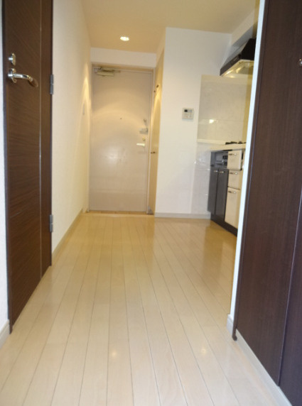 スカーラ代官山　礼金０　分譲　常時ゴミ出し可　防犯設備充実の玄関