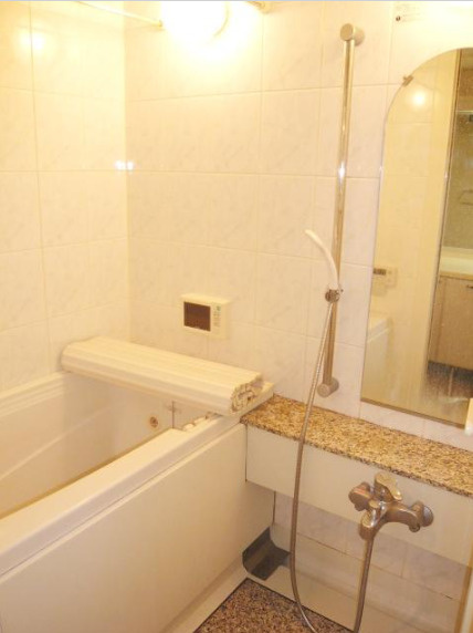 スカーラ代官山　礼金０　分譲　常時ゴミ出し可　防犯設備充実の浴室