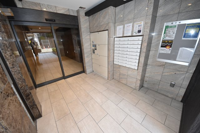 ラ・フォルム本町WEST