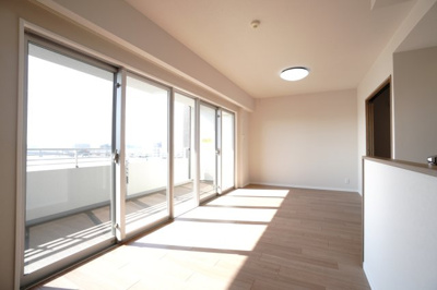 【居間・リビング】 | 【上質リノベ】BELISTA吉島 | 室内（2025年11月21日10：00頃）撮影